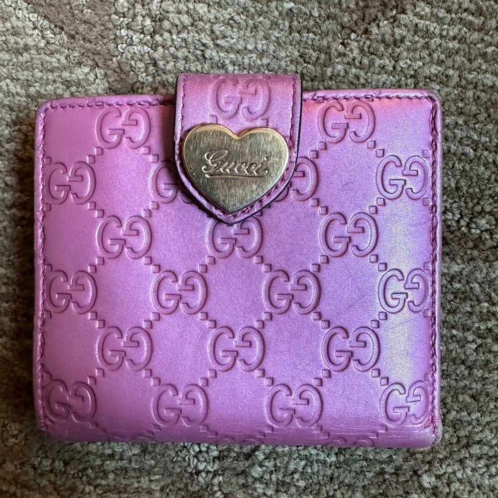 Authentic Metallic Gucci Pink/Raspberry Heart Bifold Wallet w Guccissima Leather